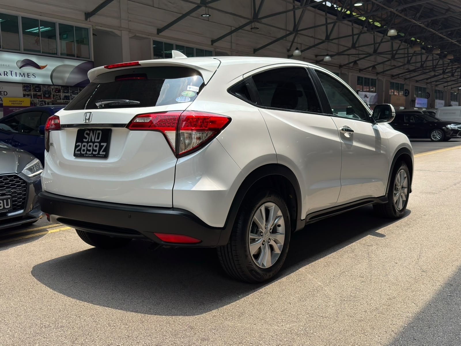 Honda Vezel 1.5 X photo 2